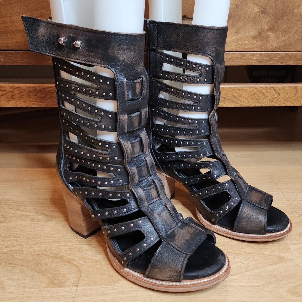 Freebird Lotus Gladiator Heeled Stud Sandals Shooties Size 9
